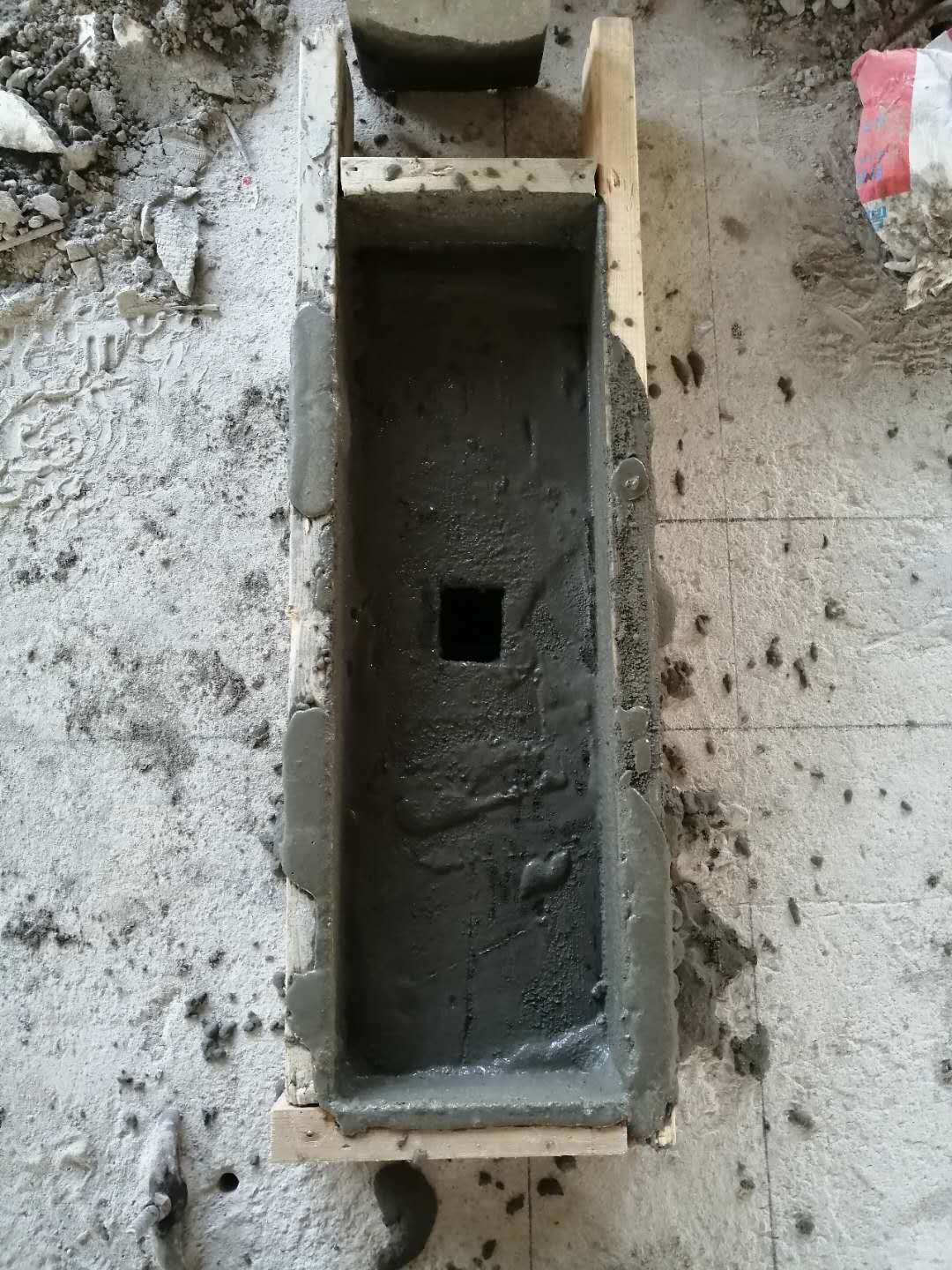 水泥路面起皮怎么办？？？？可以一次性治理到位吗？？？？