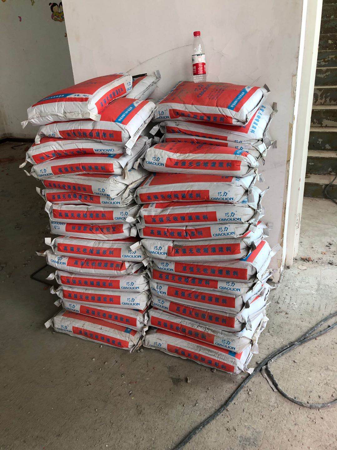 水泥路面起皮用GA黄金甲聚合物修补砂浆修补后能用多长时间呢？？？？