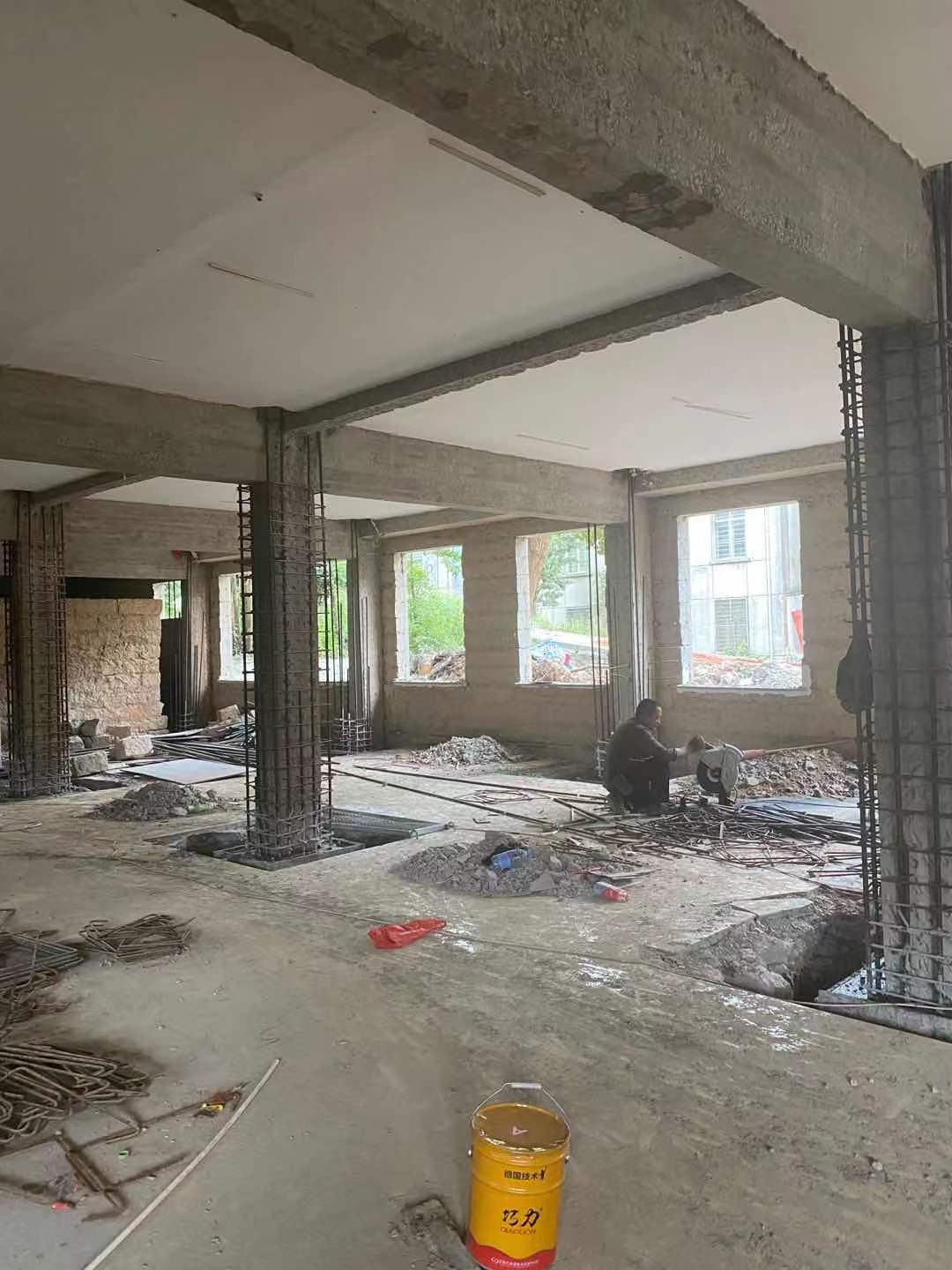 瓷砖为何脱落，，，，，和瓷砖没有关系（上）